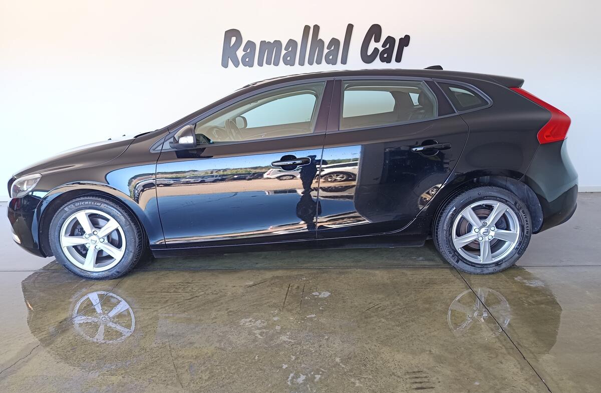 VOLVO V40 2.0 D2 Kinetic