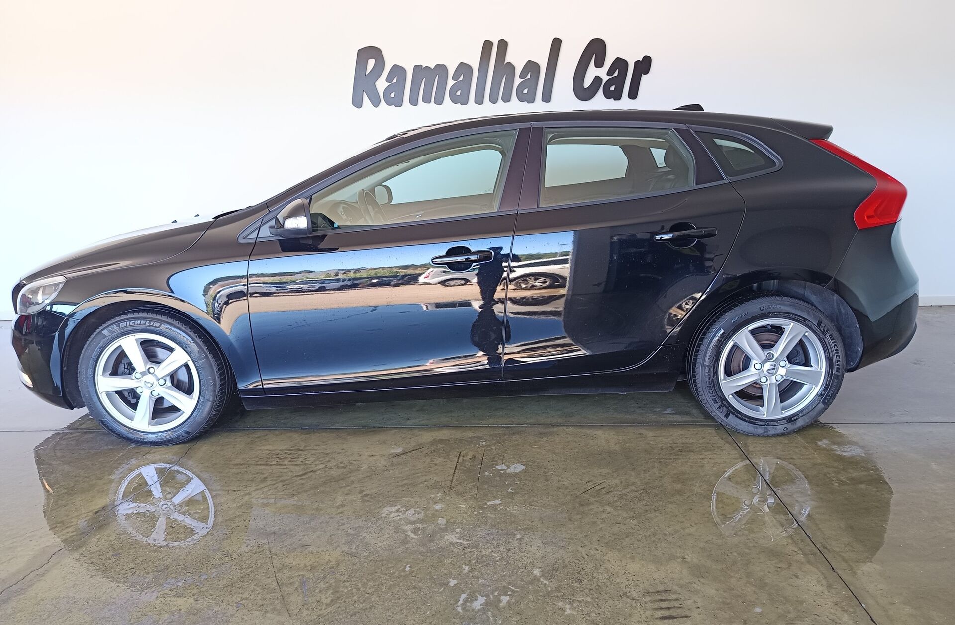 VOLVO V40 2.0 D2 Kinetic