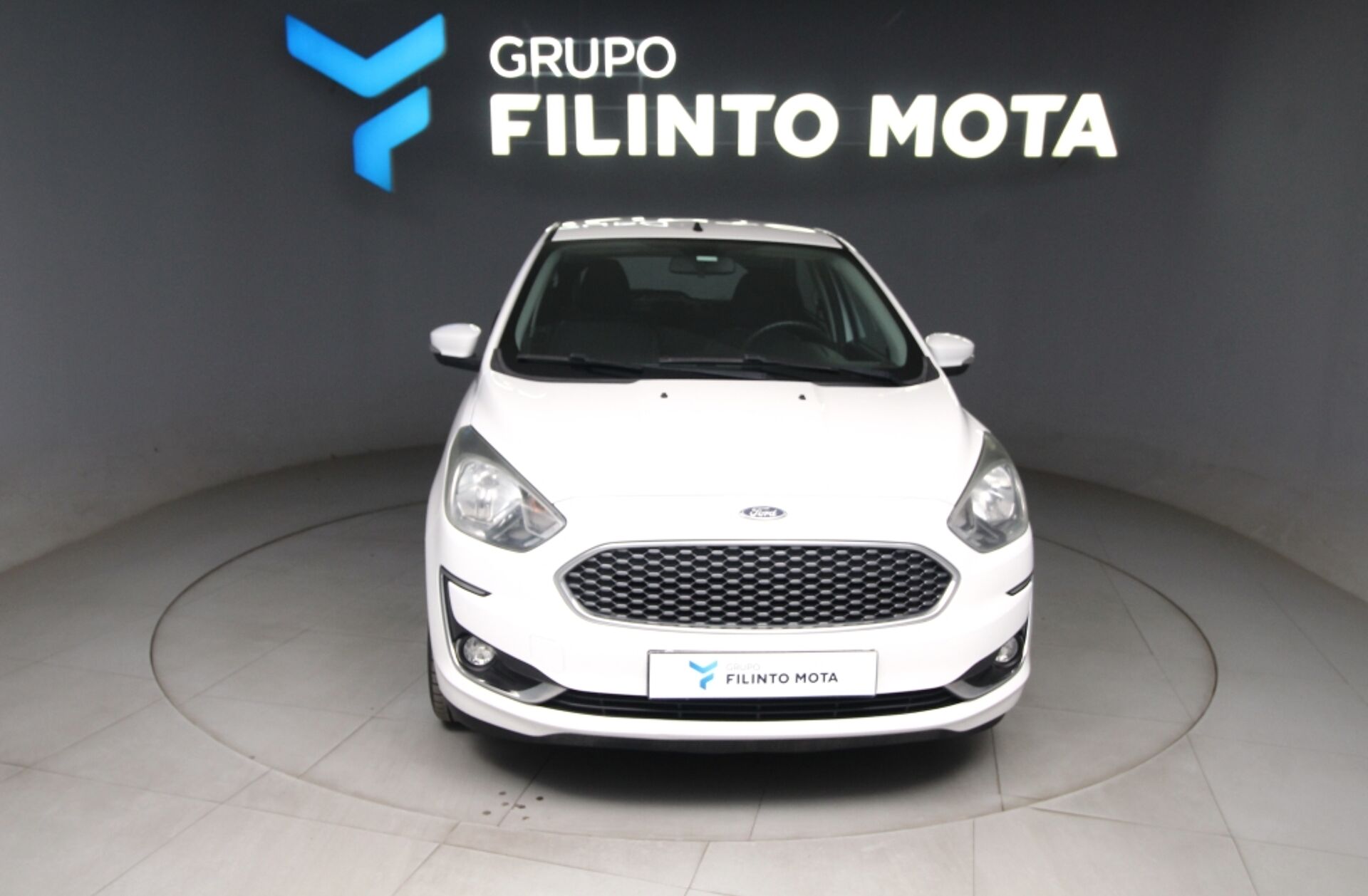 FORD Ka + 1.19 Ti-VCT Black & White Edition