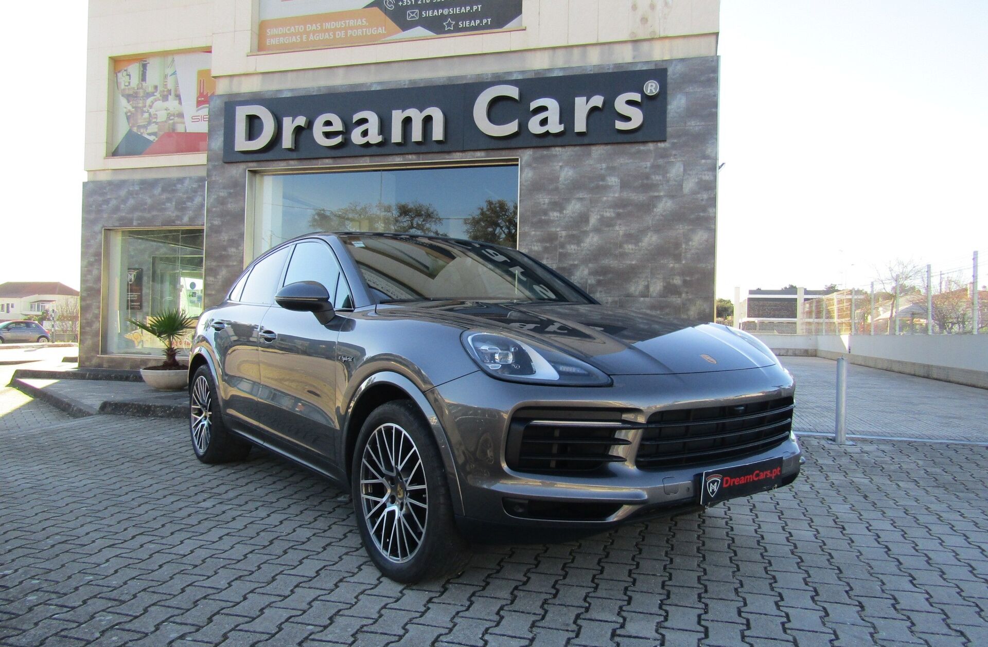 PORSCHE Cayenne E-Hybrid