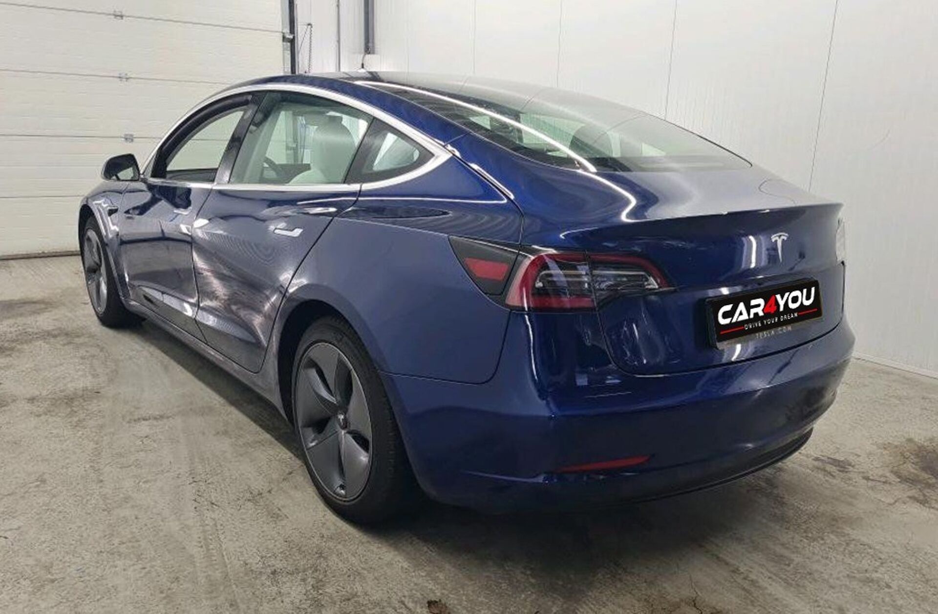 TESLA Model 3 Standard Range Plus RWD