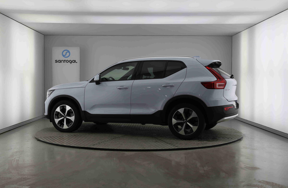 VOLVO XC40 2.0 B3 Core