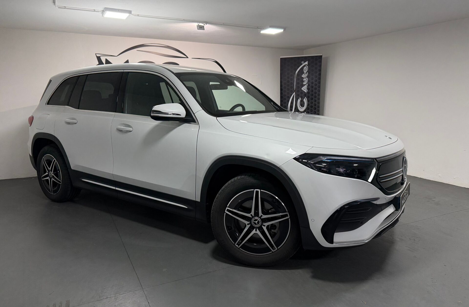 MERCEDES EQB 250 AMG Line