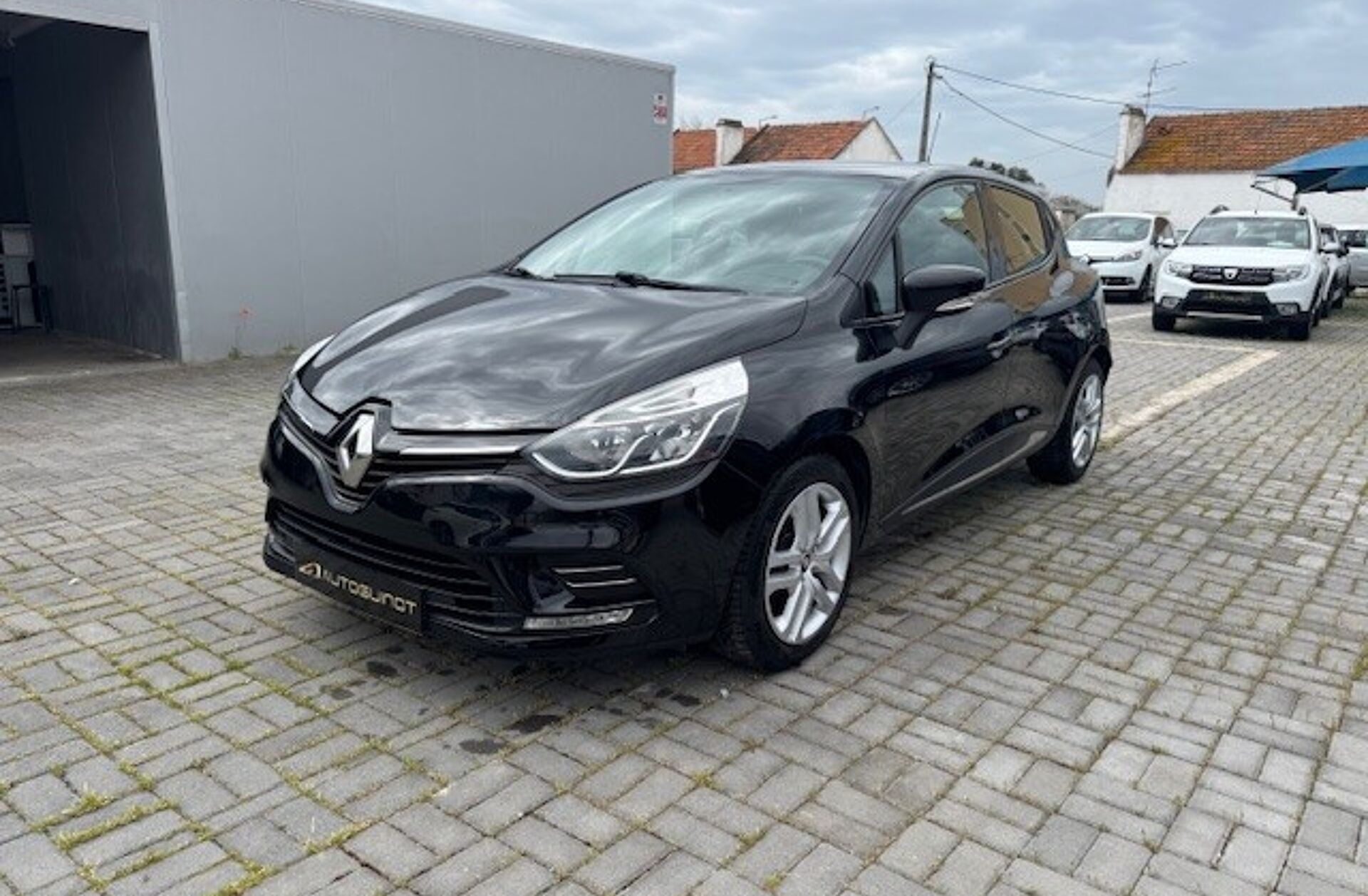 RENAULT Clio 0.9 TCe Limited Edition