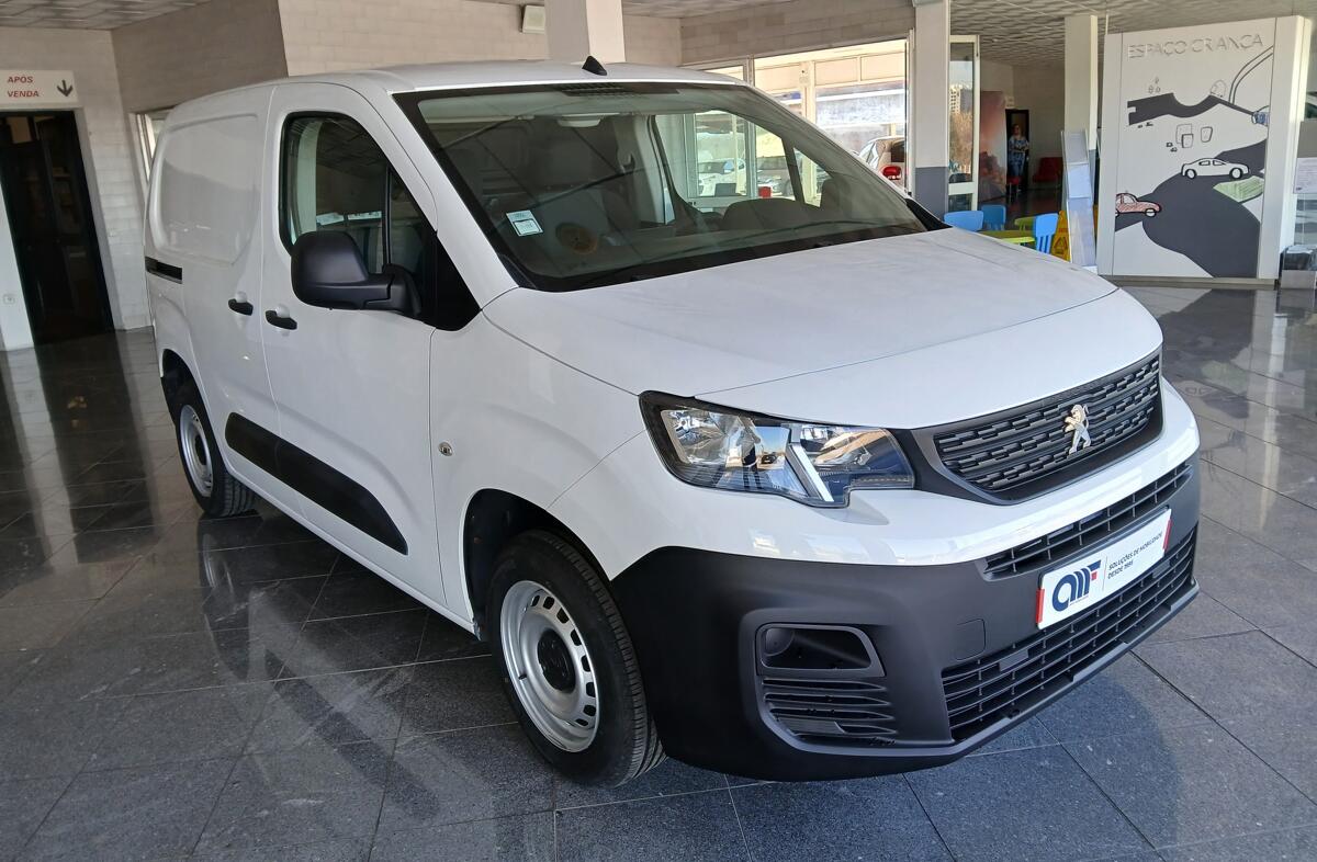 PEUGEOT Partner 1.5 BlueHDi Pro Standard