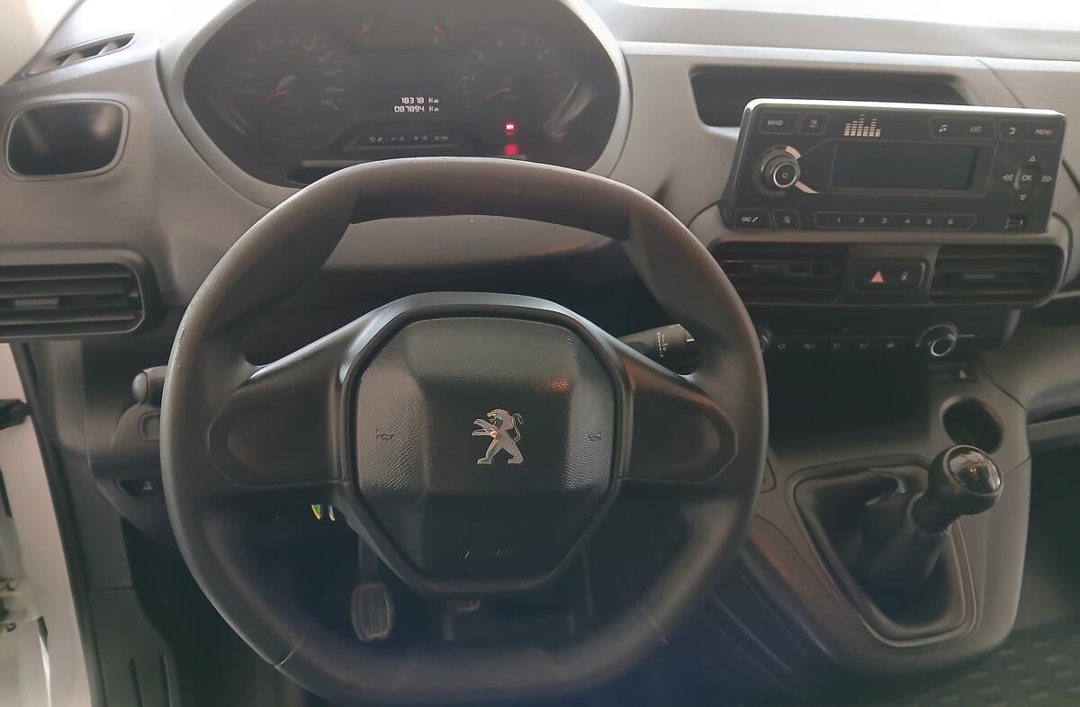 PEUGEOT Partner 1.5 BlueHDi Pro Standard