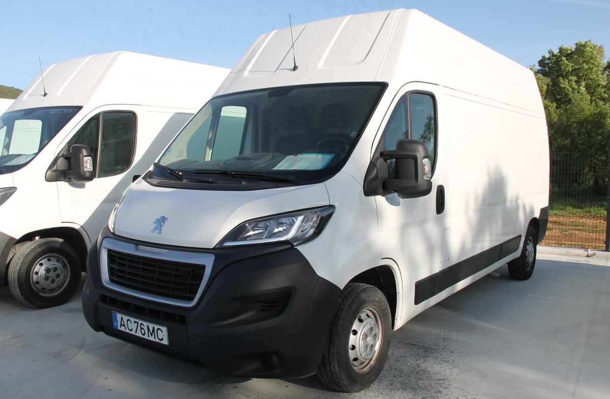 PEUGEOT Boxer 2.2 BlueHDi 330 L1H1 Premium