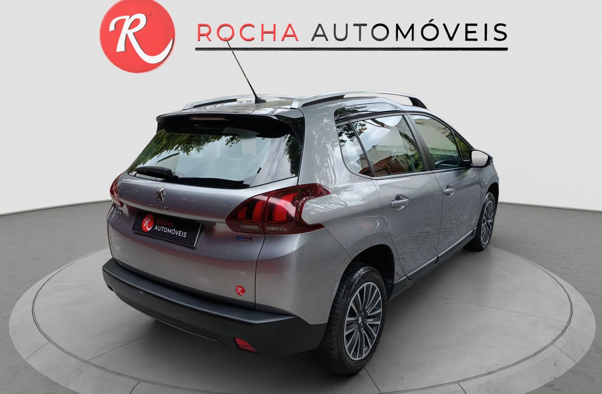 PEUGEOT 2008 1.2 PureTech Signature