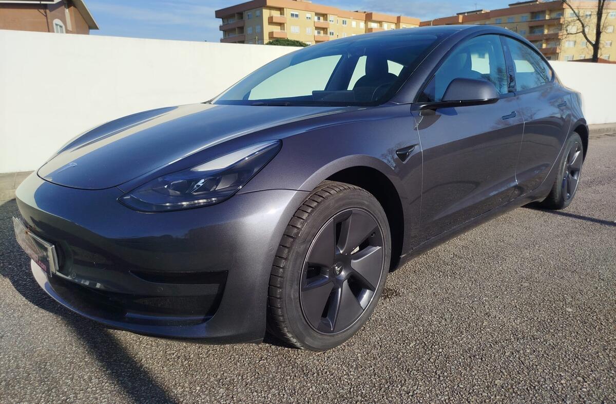 TESLA Model 3 Tração Traseira