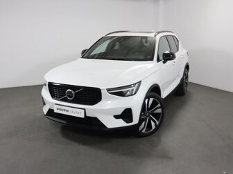 VOLVO XC40 1.5 T2 129 Plus Dark Auto