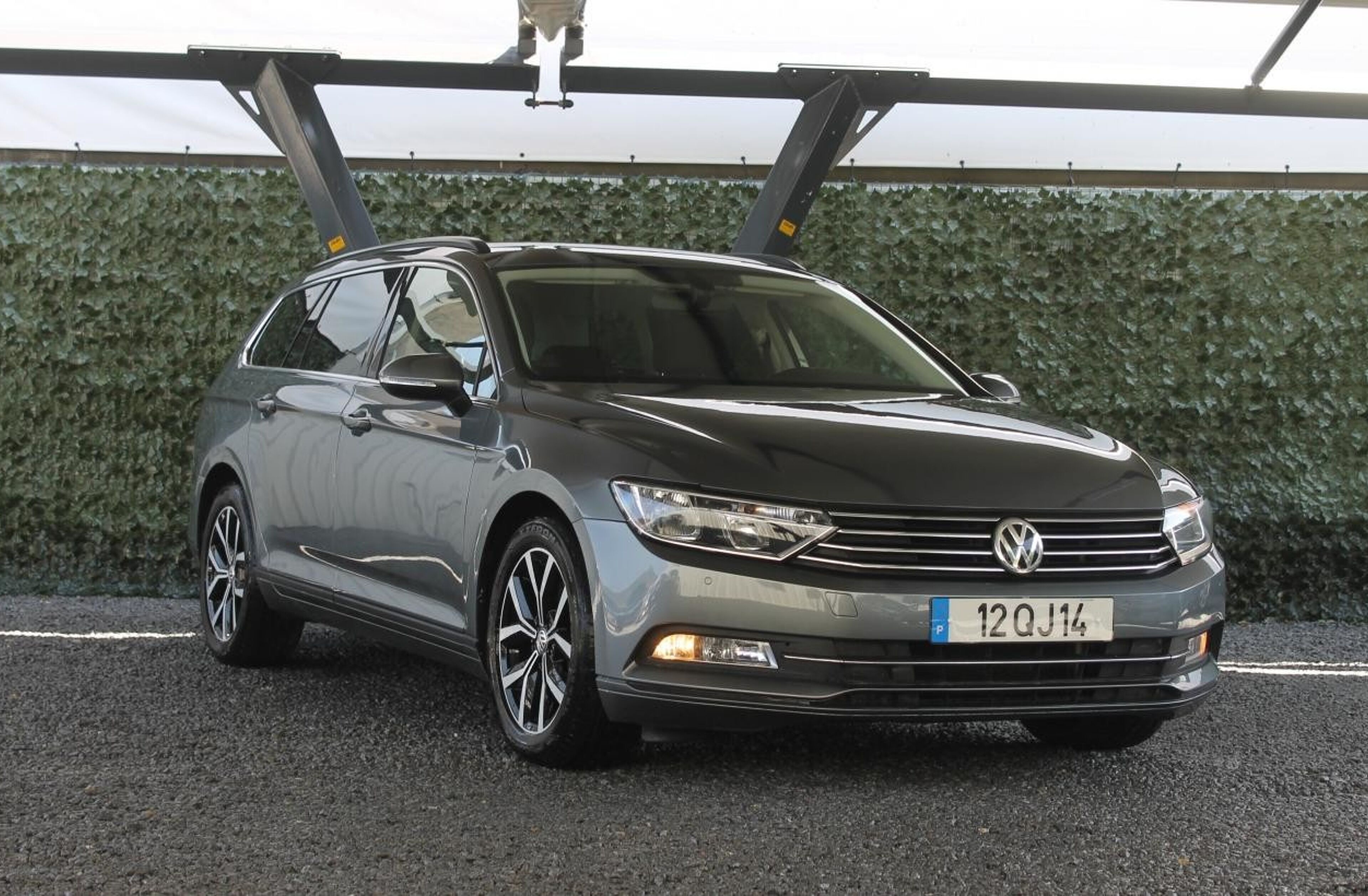 VOLKSWAGEN Passat 1.6 TDi Confortline DSG