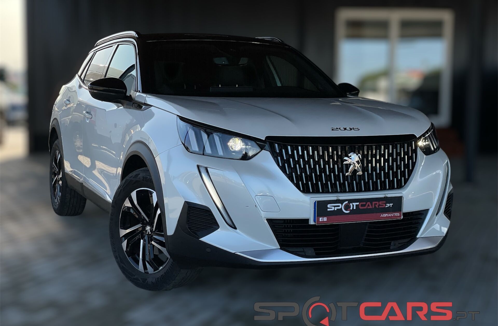 PEUGEOT 2008 1.2 PureTech GT