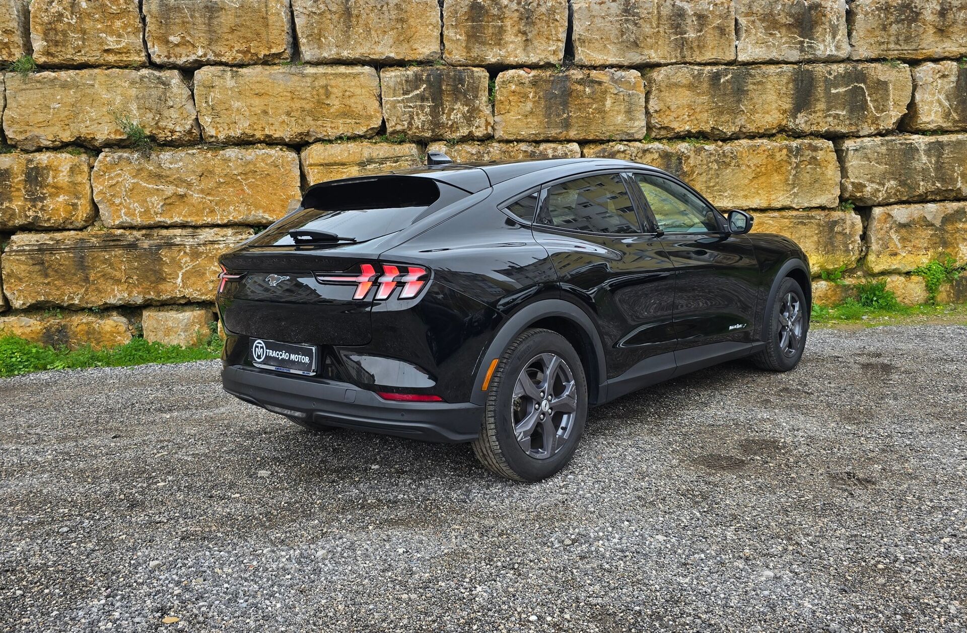 FORD Mustang Mach-E Alargada