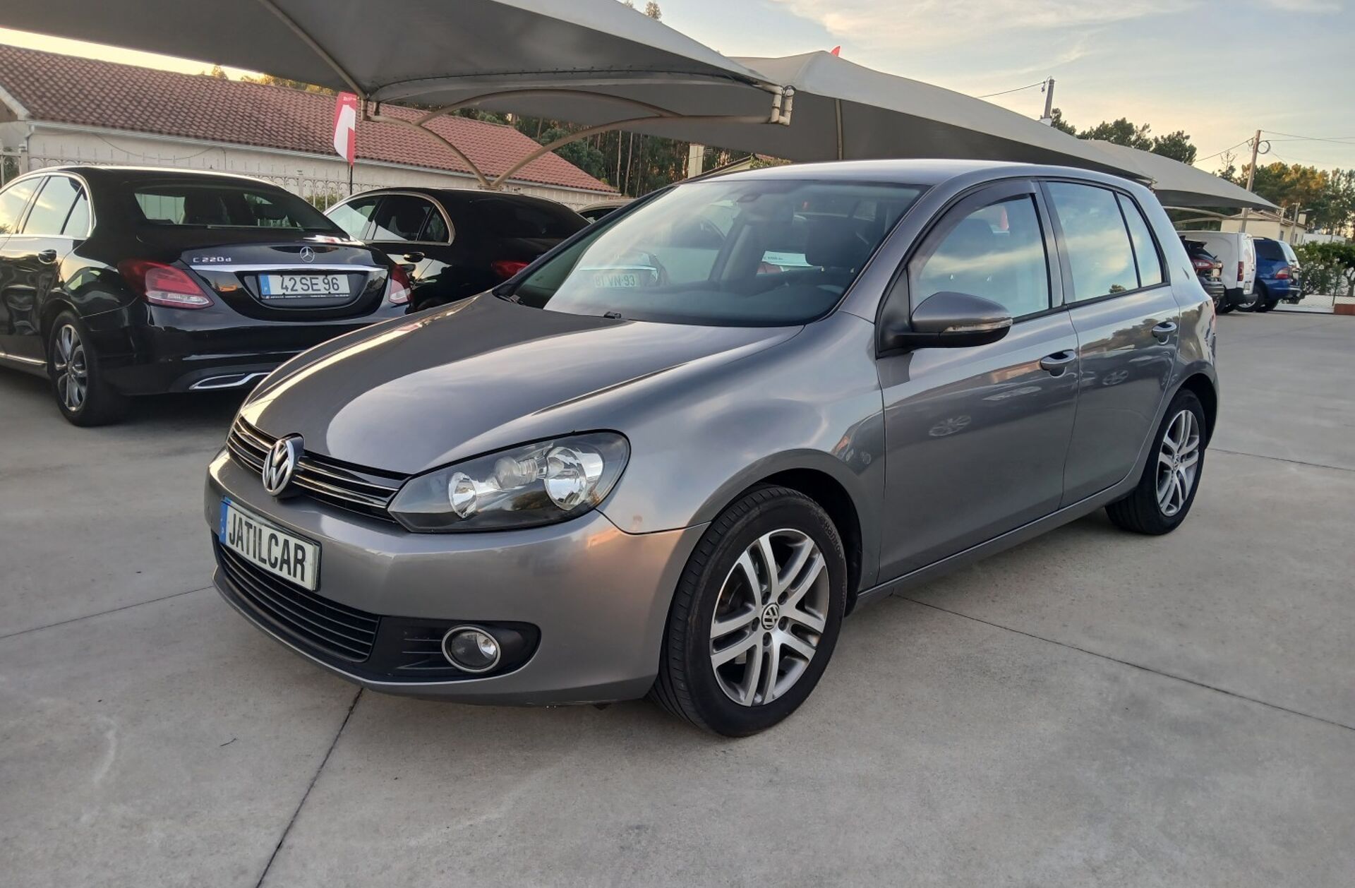 VOLKSWAGEN Golf 1.6 TDi Highline