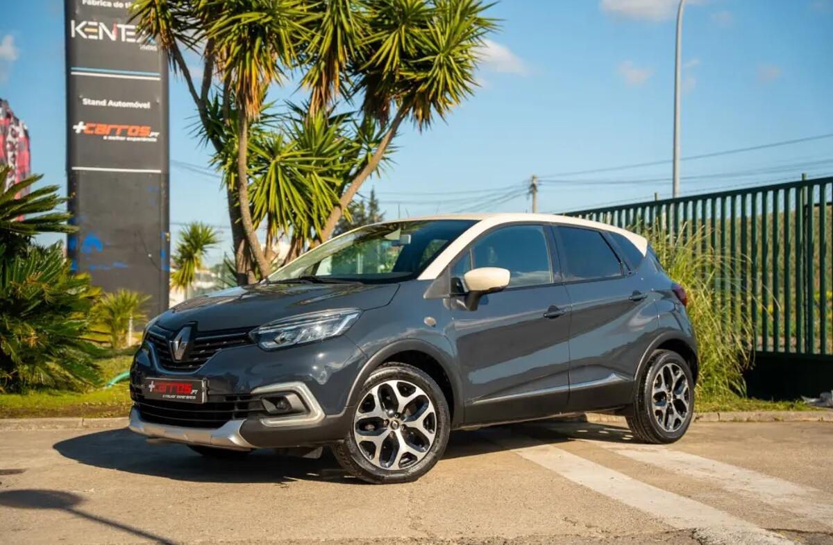 RENAULT Captur 0.9 TCe Exclusive