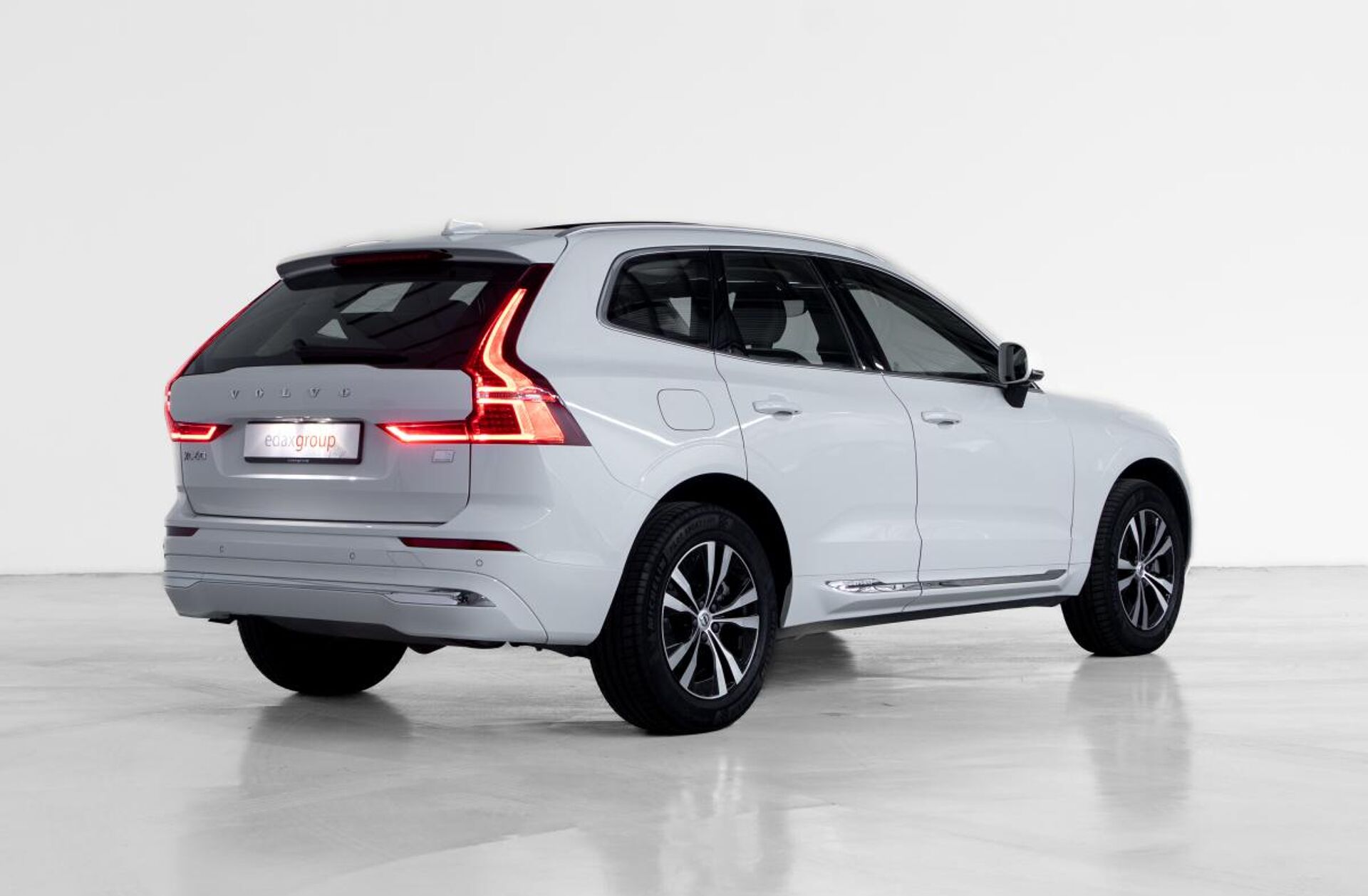 VOLVO XC60 2.0 T6 PHEV Inscription Expression AWD