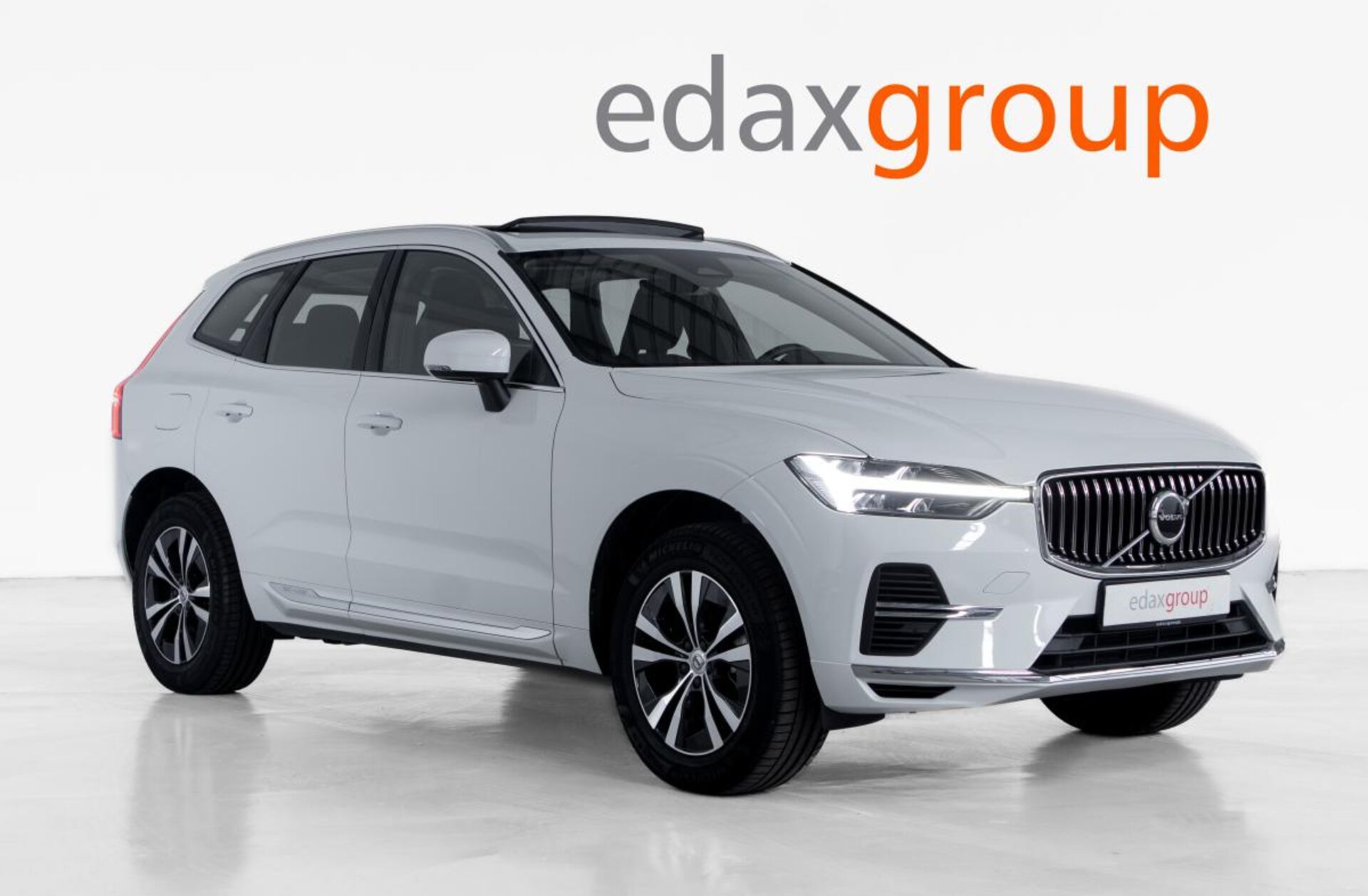 VOLVO XC60 2.0 T6 PHEV Inscription Expression AWD