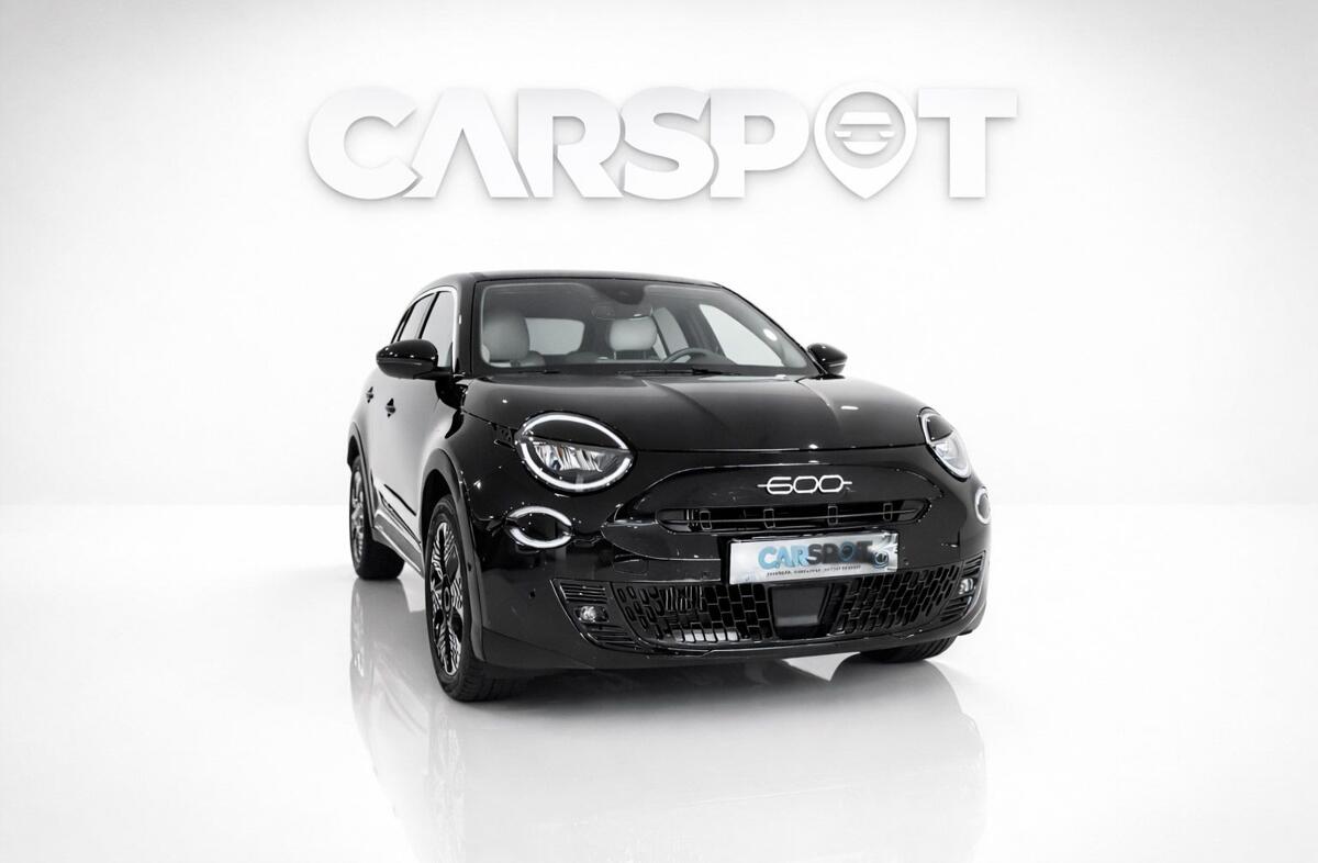FIAT 600 1.2 Hybrid La Prima