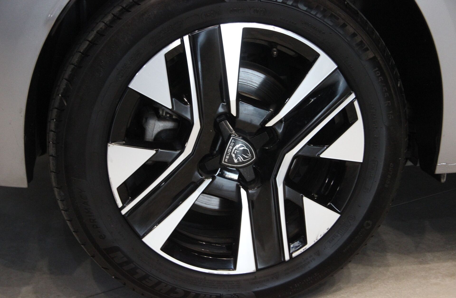 PEUGEOT 208 e- 50 kWh Active