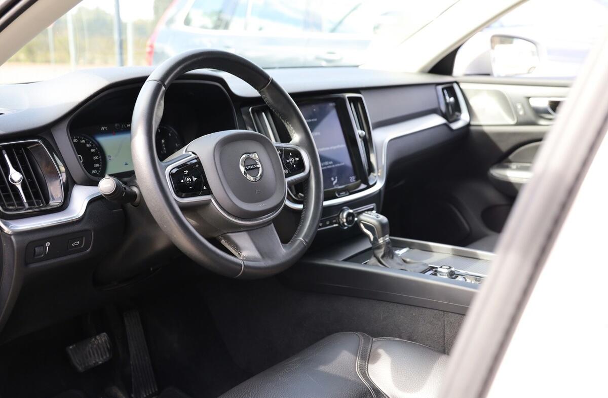 VOLVO V60 2.0 B4 Inscription Geartronic