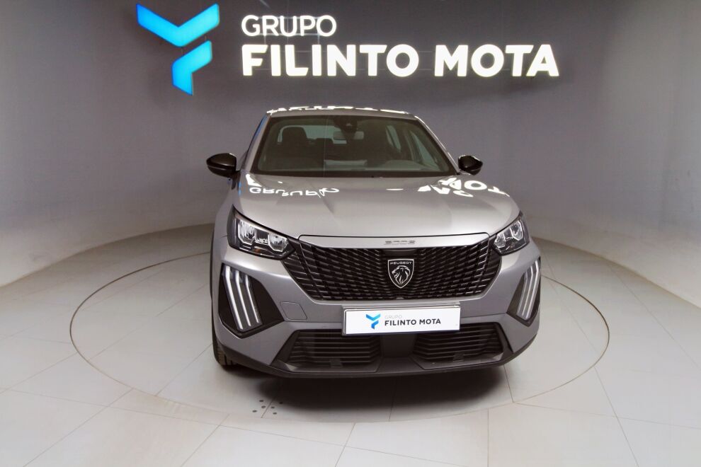 Peugeot 2008 1.2 PureTech Active com 15 937 km por 20 990 € FILINTO MOTA BRAGA | Braga