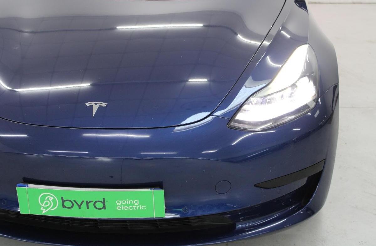 TESLA Model 3 Standard Range Plus RWD