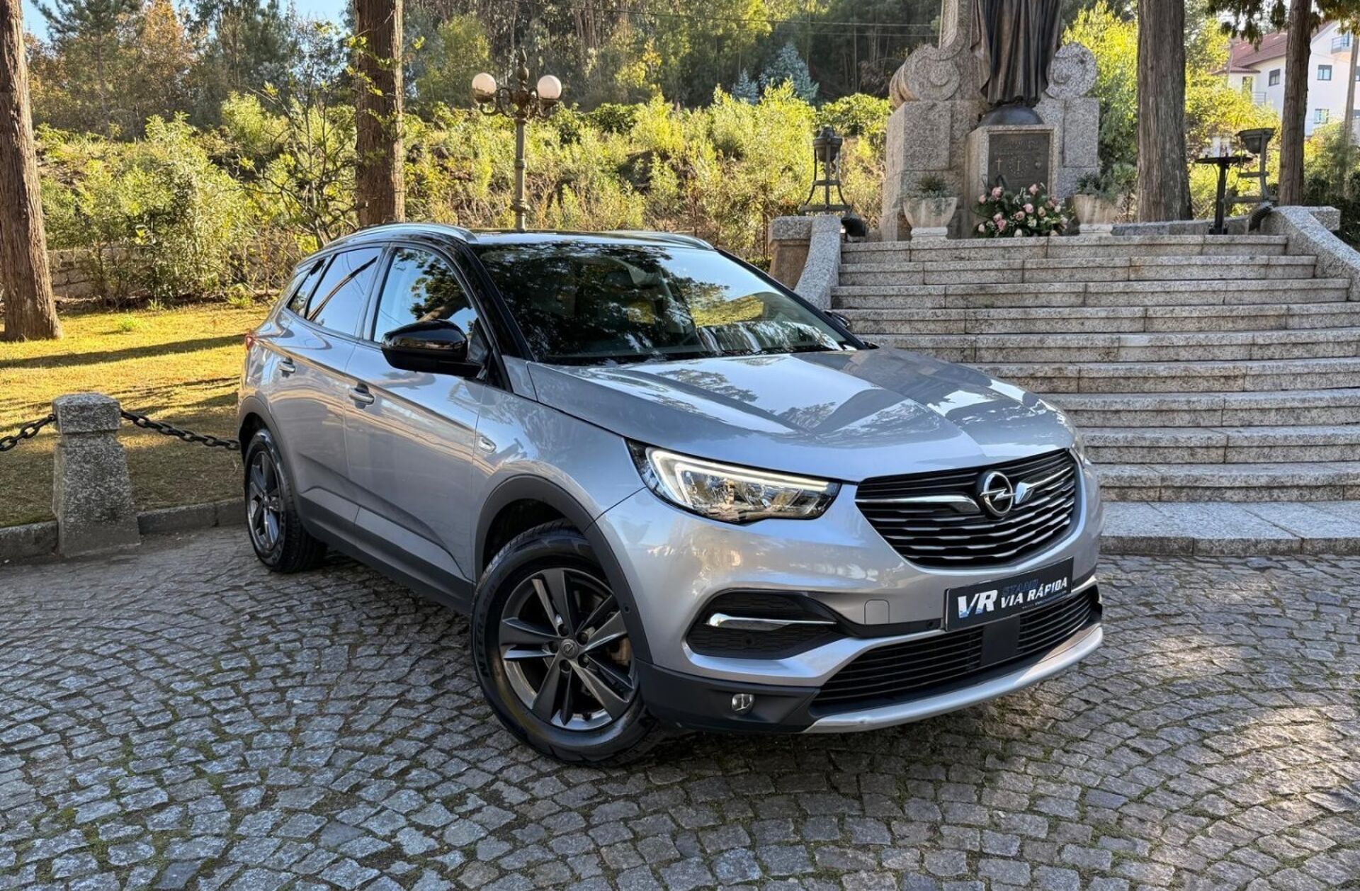 OPEL Grandland X 1.5 CDTI Design & Tech