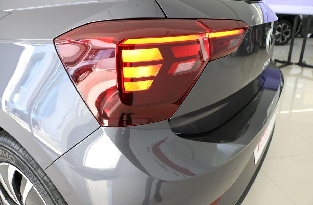 VOLKSWAGEN Polo 1.0 TSI Urban