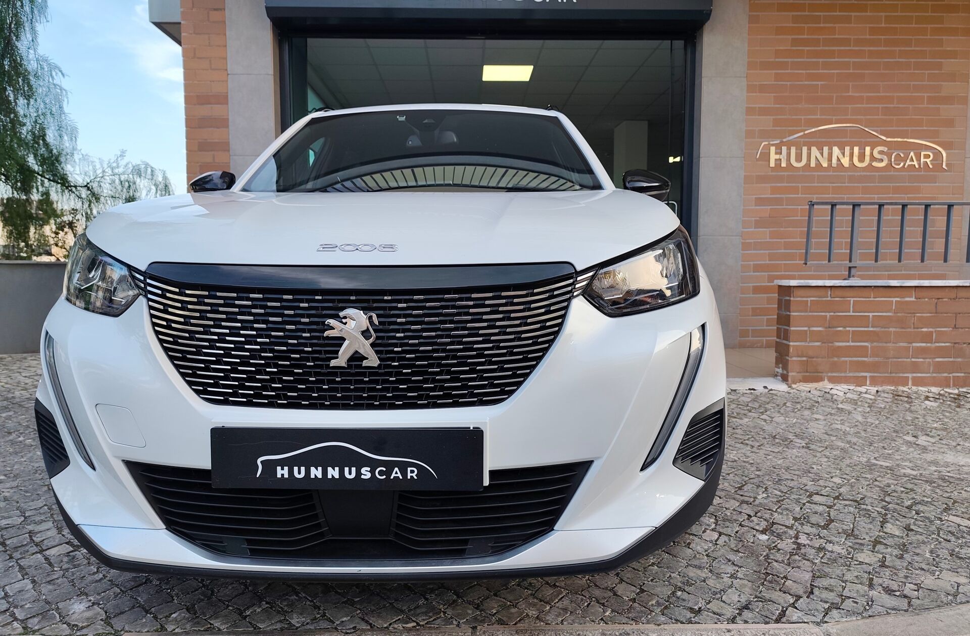 PEUGEOT 2008 1.2 PureTech Allure Pack EAT8