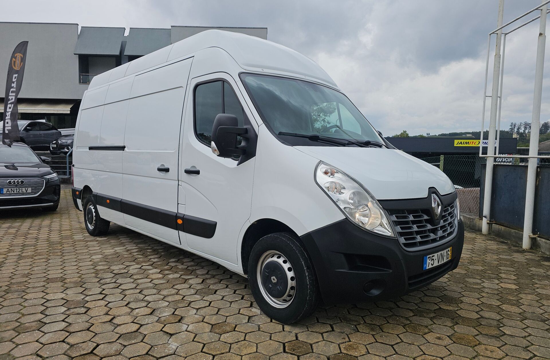 RENAULT Master 2.3 dCi L2H3 3.3T