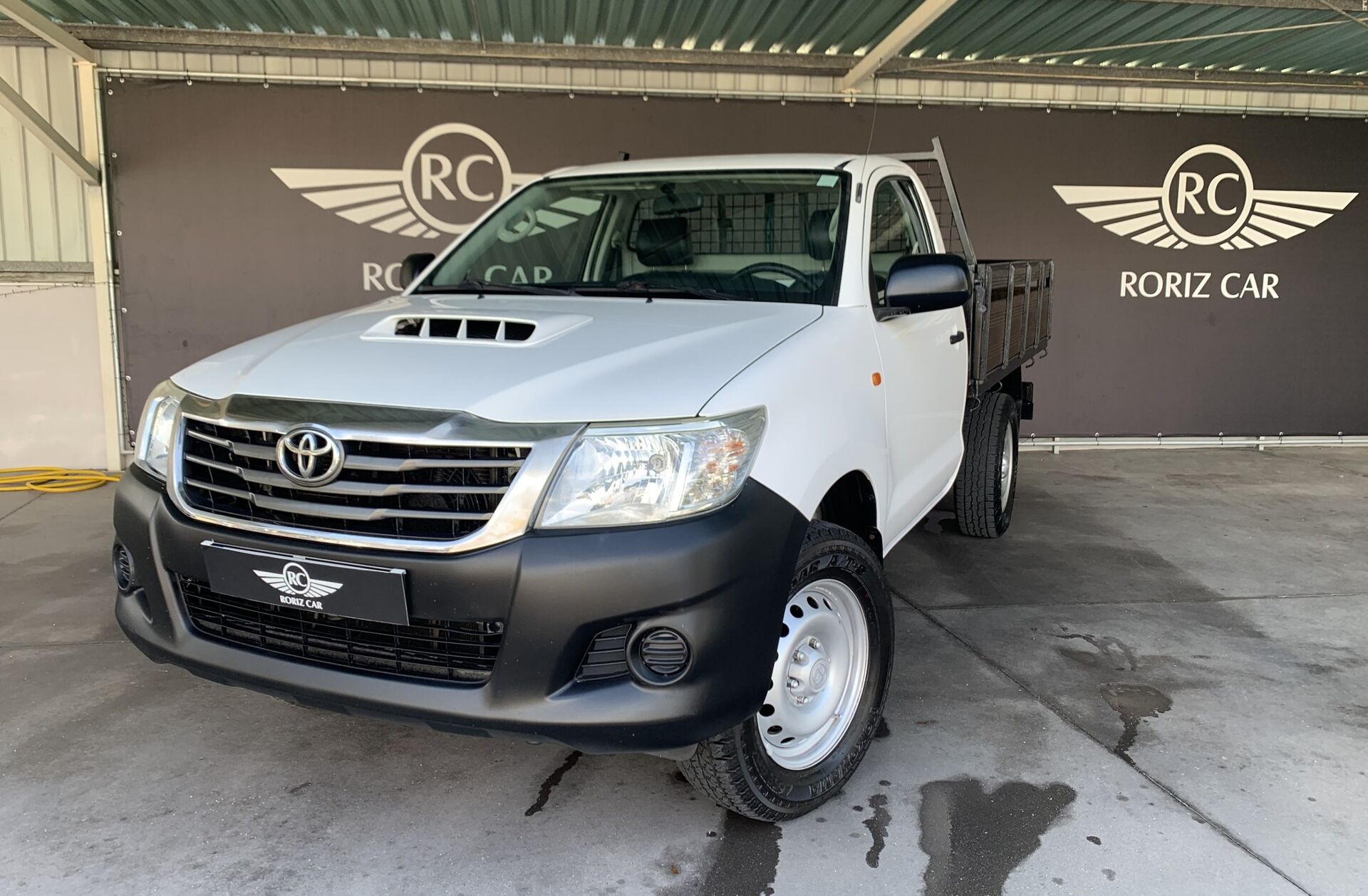 TOYOTA Hilux 2.5 D-4D 2WD CS AC