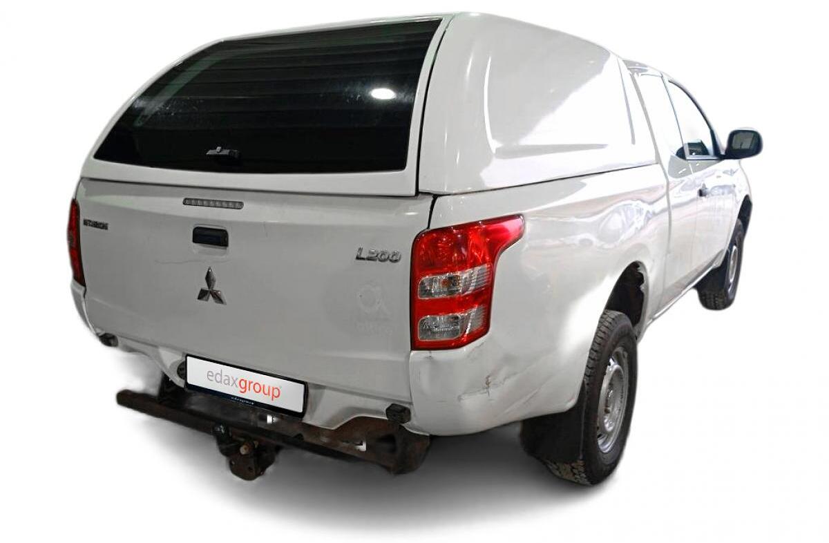 MITSUBISHI L 200 2.4 DI-D CD Invite 4WD