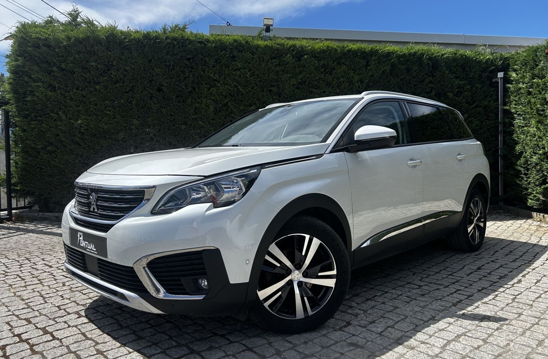 PEUGEOT 5008 1.5 BlueHDi Allure EAT8