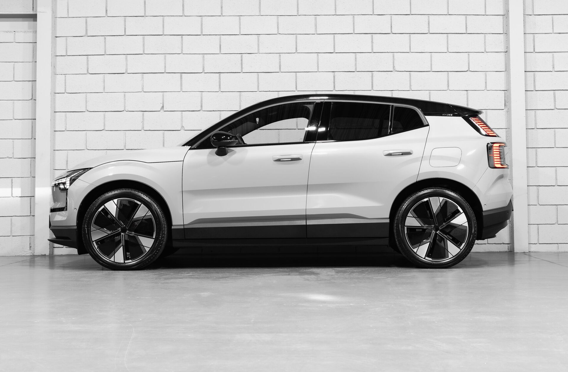 VOLVO EX30 69 kWh Twin Motor Ultra