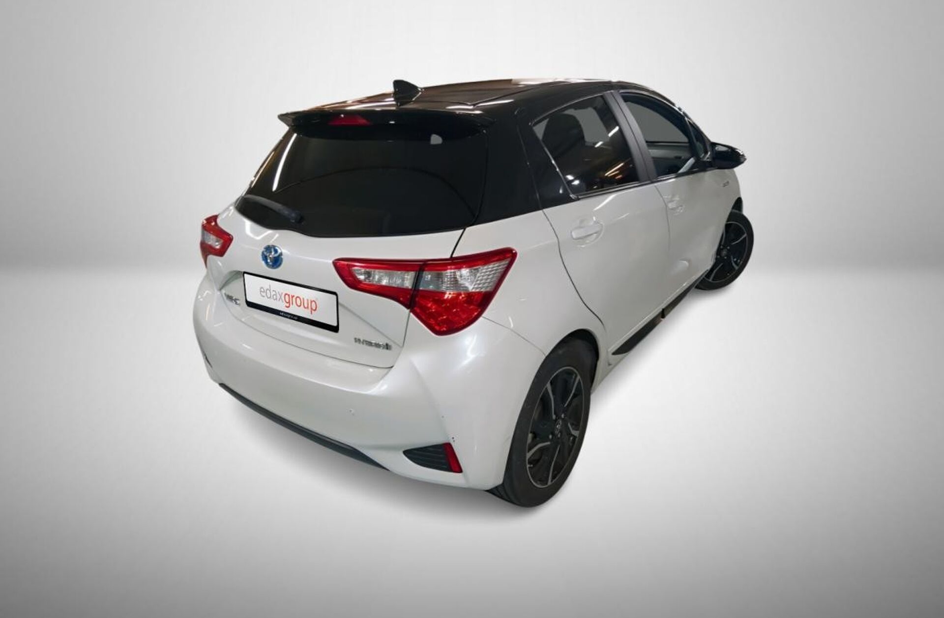 TOYOTA Yaris 1.5 HSD Square Collec.White