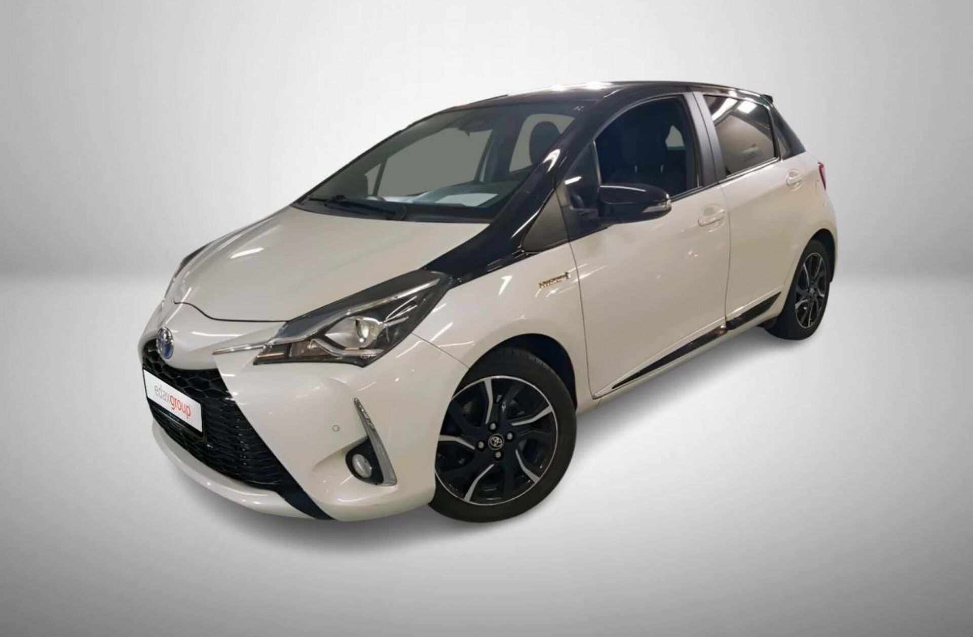 TOYOTA Yaris 1.5 HSD Square Collec.White