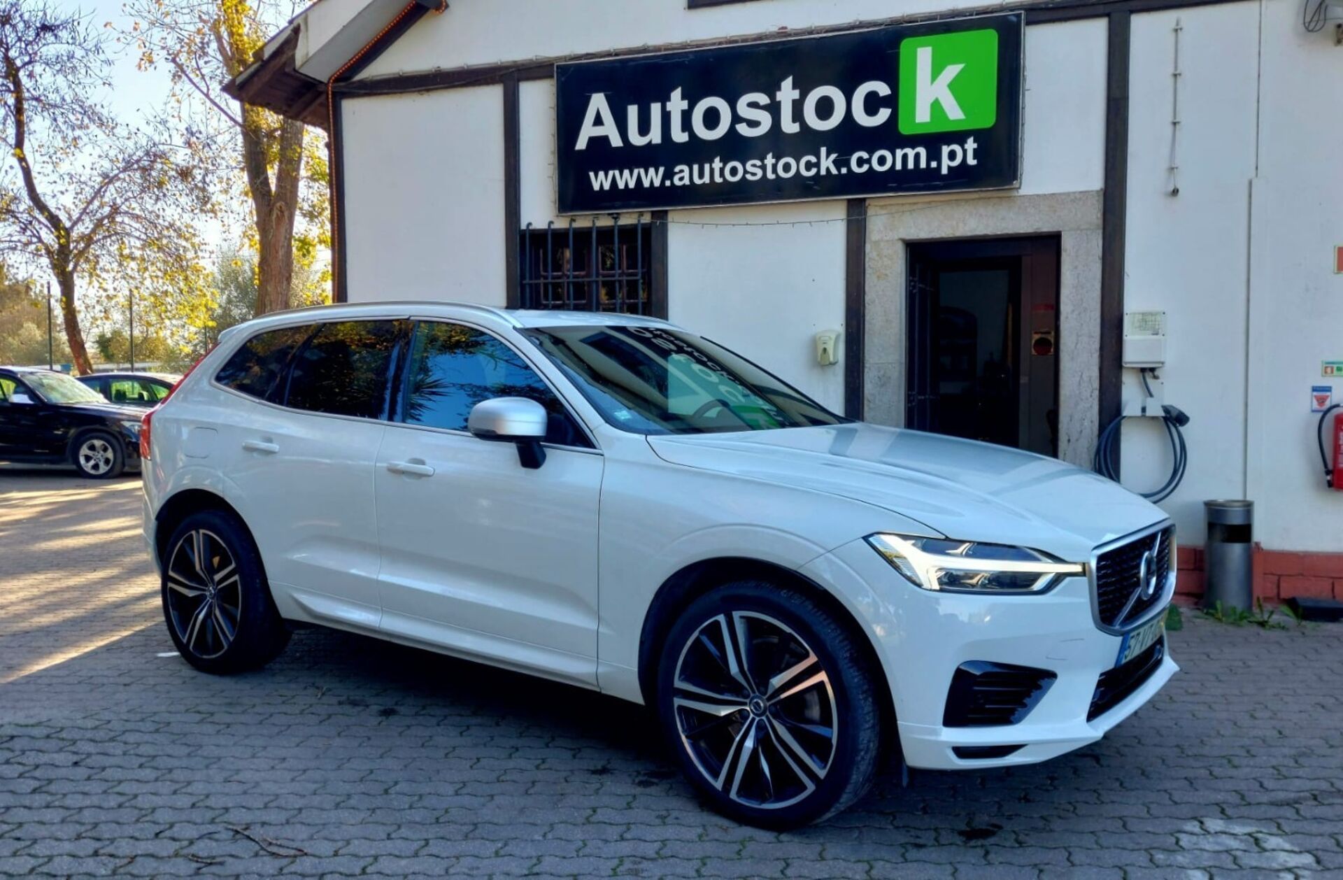 VOLVO XC60 2.0 T8 PHEV R-Design AWD