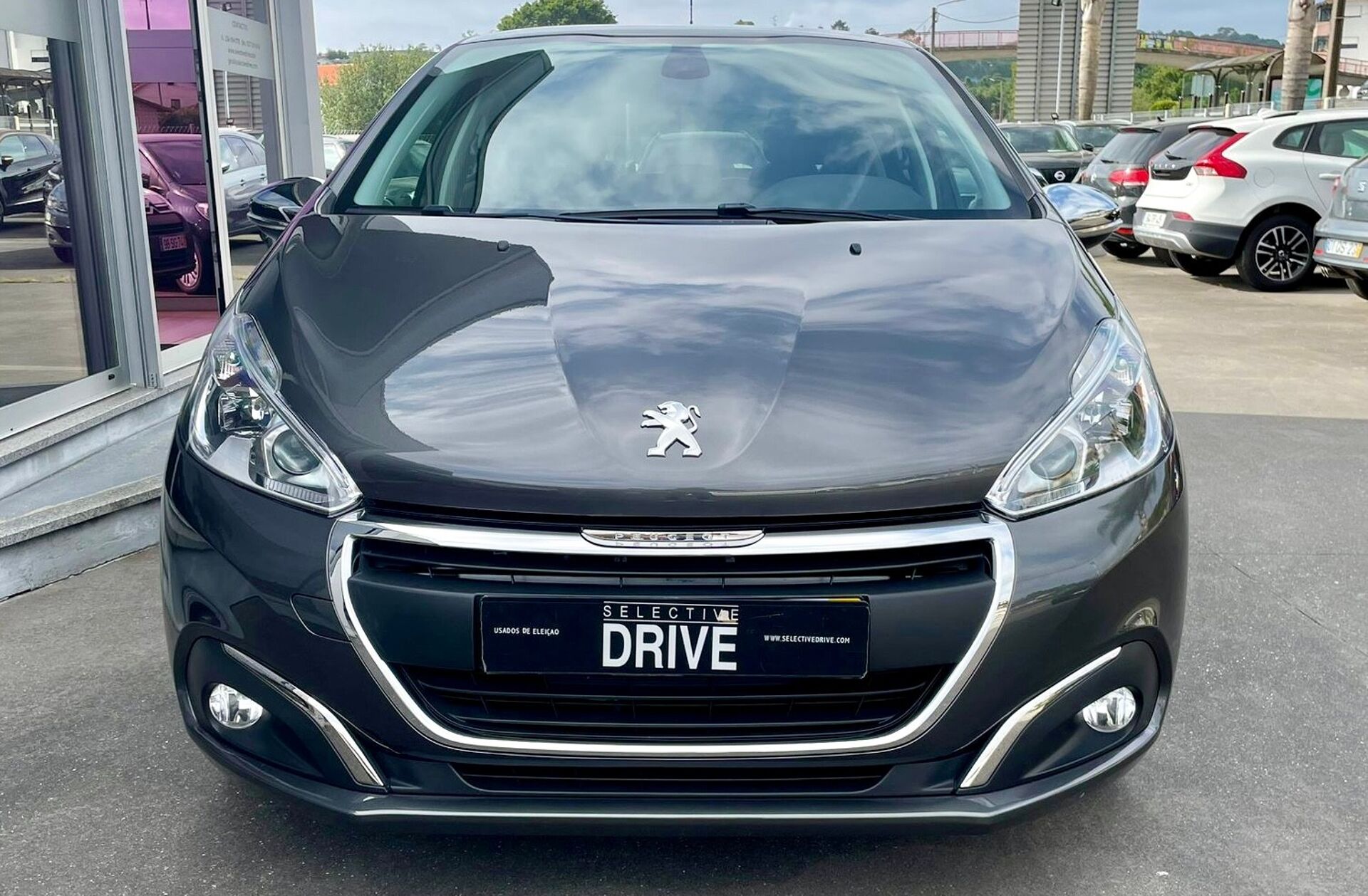 PEUGEOT 208 1.2 PureTech Style