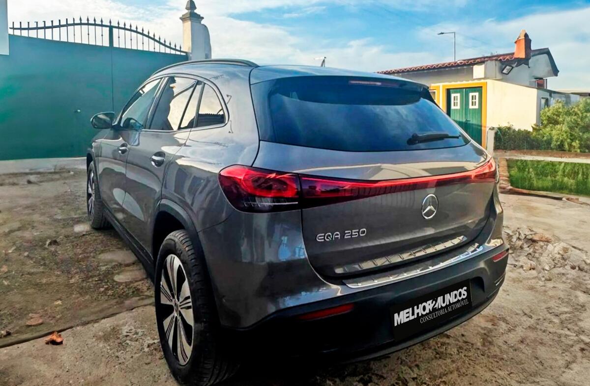 MERCEDES EQA 250+ Edition