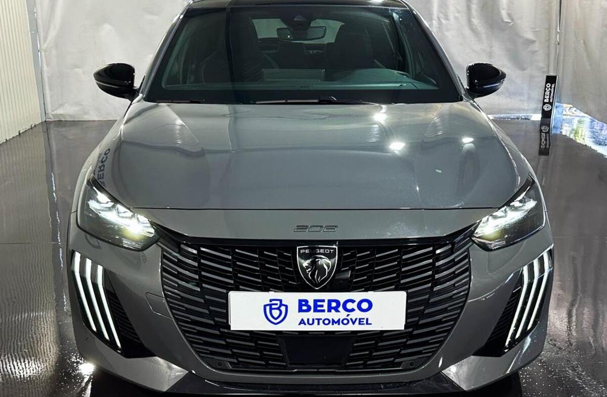 PEUGEOT 208 e- 51 kWh GT