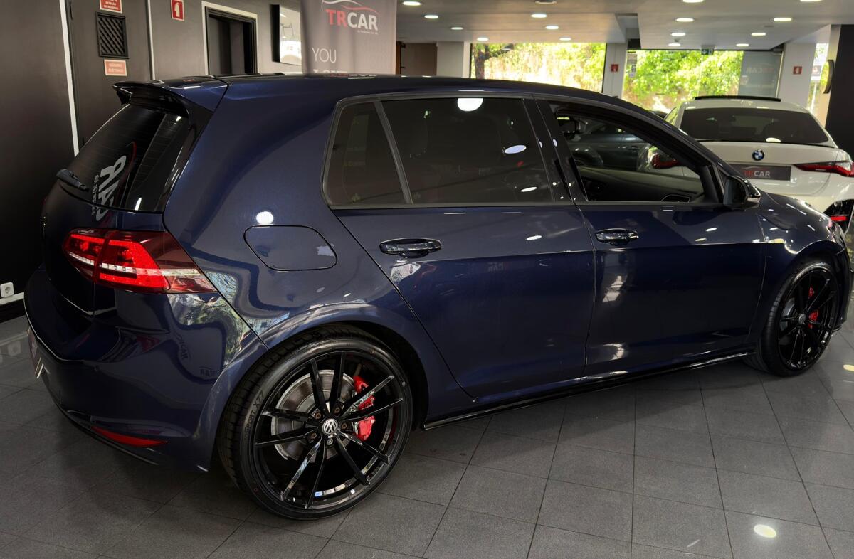 VOLKSWAGEN Golf 2.0 TDi GTD