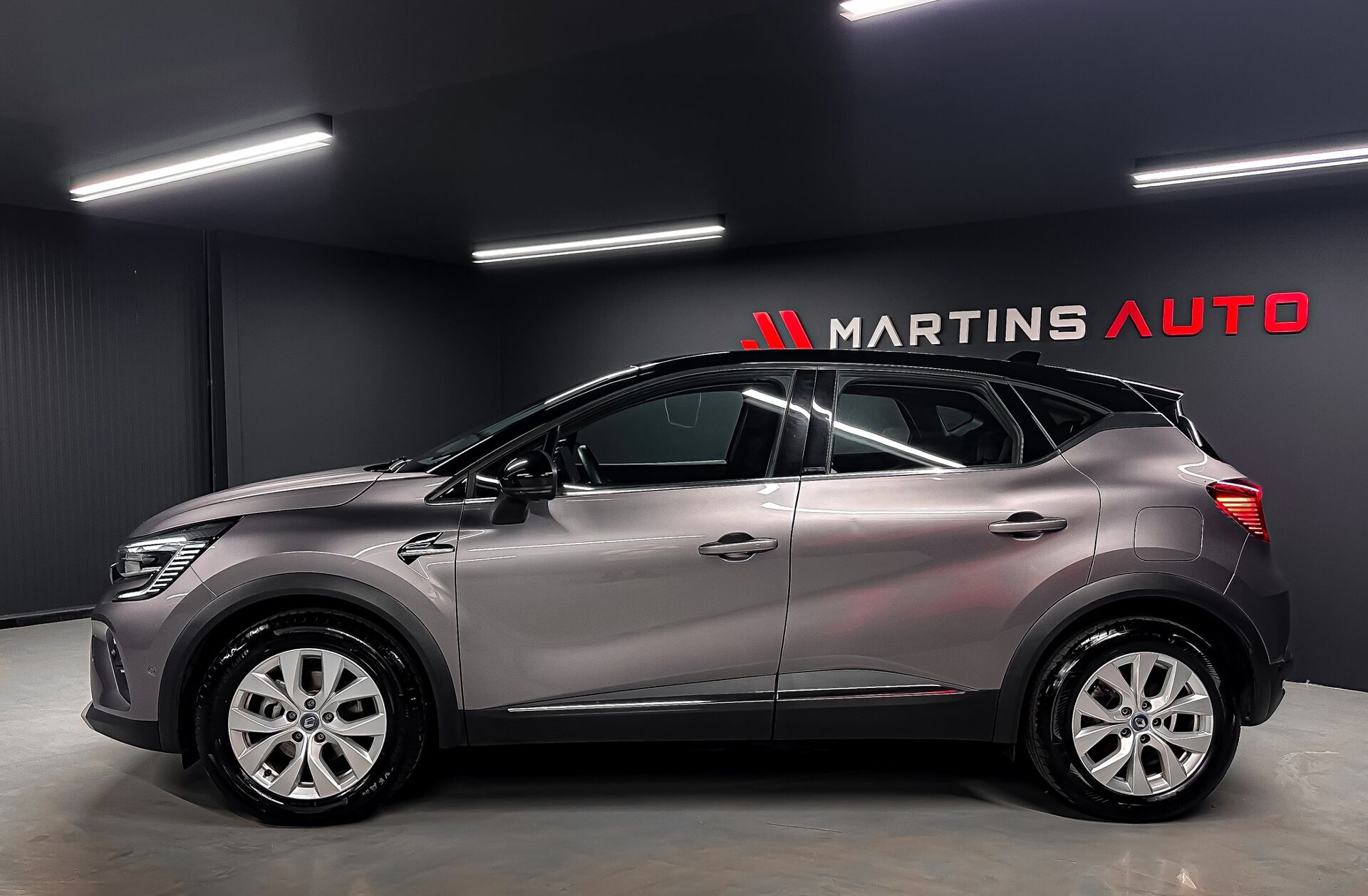 RENAULT Captur 1.6 E-Tech Plug-In Intens