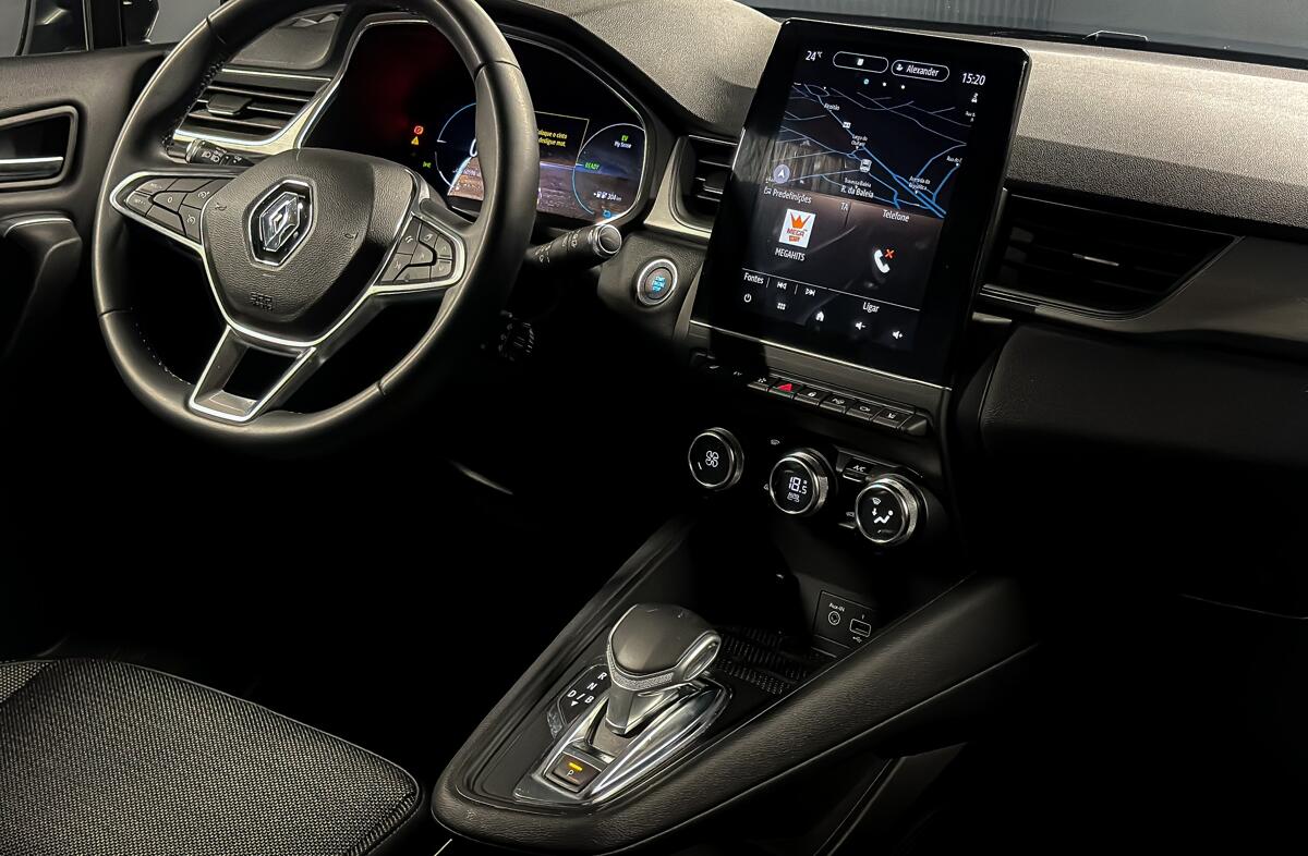 RENAULT Captur 1.6 E-Tech Plug-In Intens