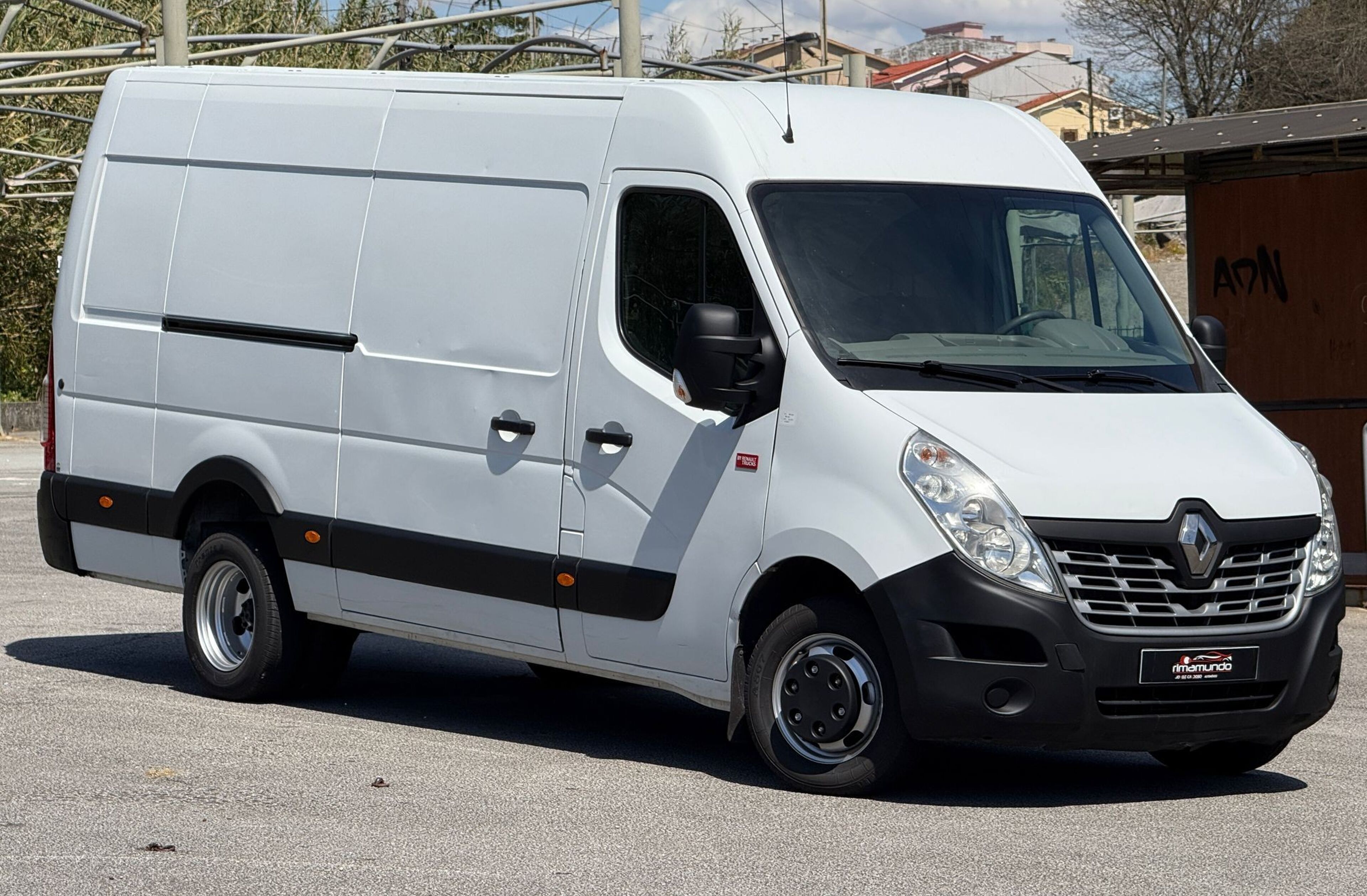 RENAULT Master 2.3 dCi L3H2 3.5T 150