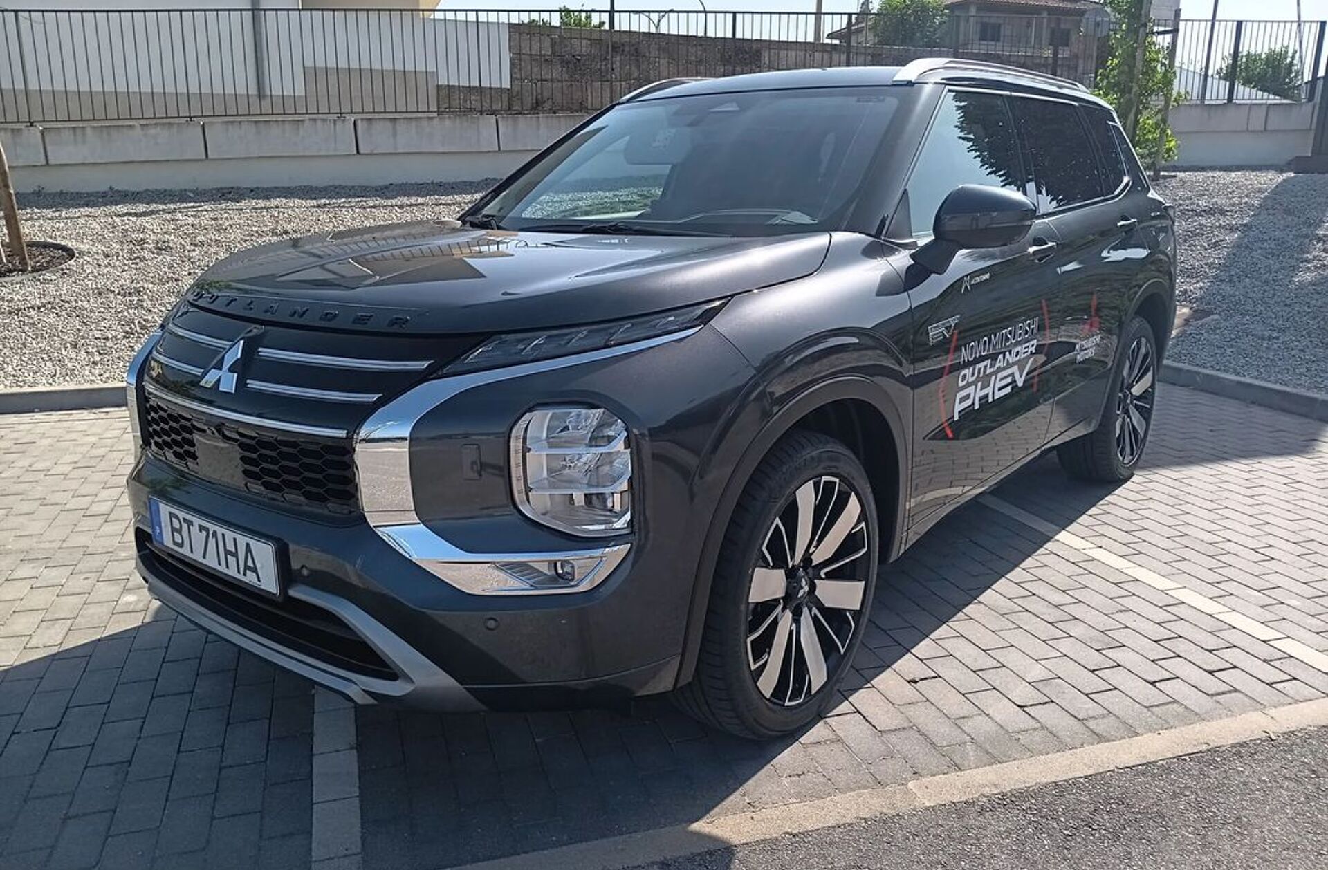 MITSUBISHI Outlander 2.4 PHEV Instyle