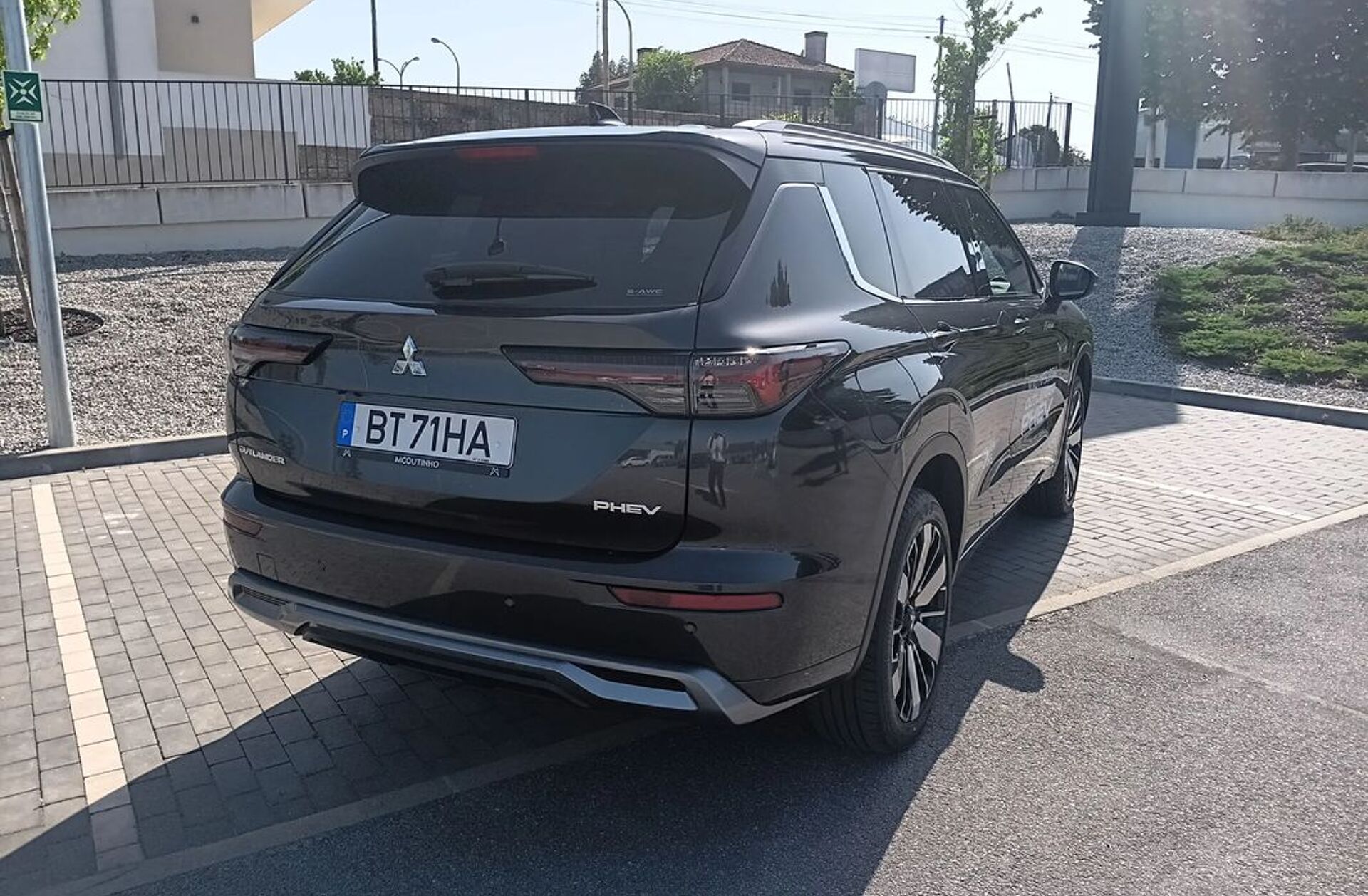 MITSUBISHI Outlander 2.4 PHEV Instyle