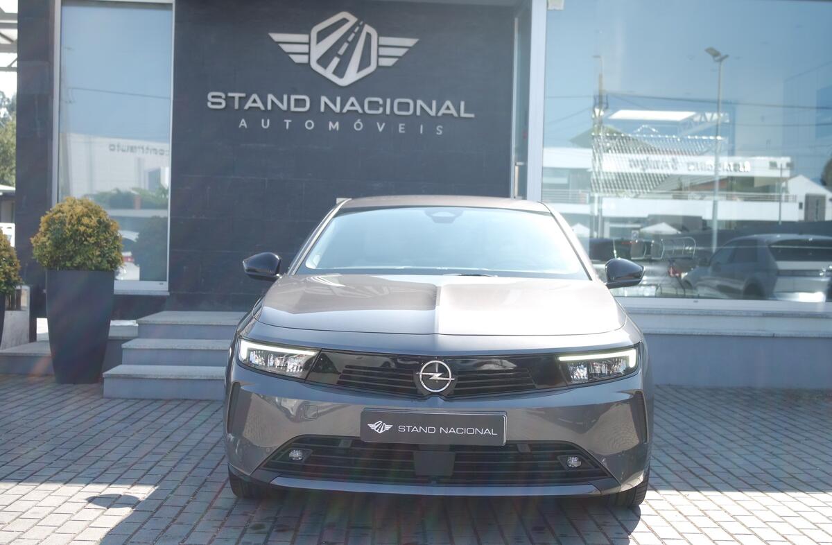 OPEL Astra 1.5 D Elegance Aut.