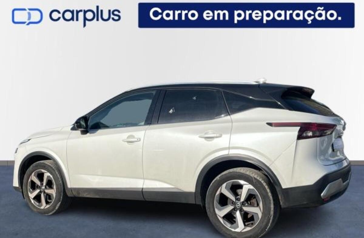 NISSAN Qashqai 1.3 DIG-T N-Connecta Xtronic