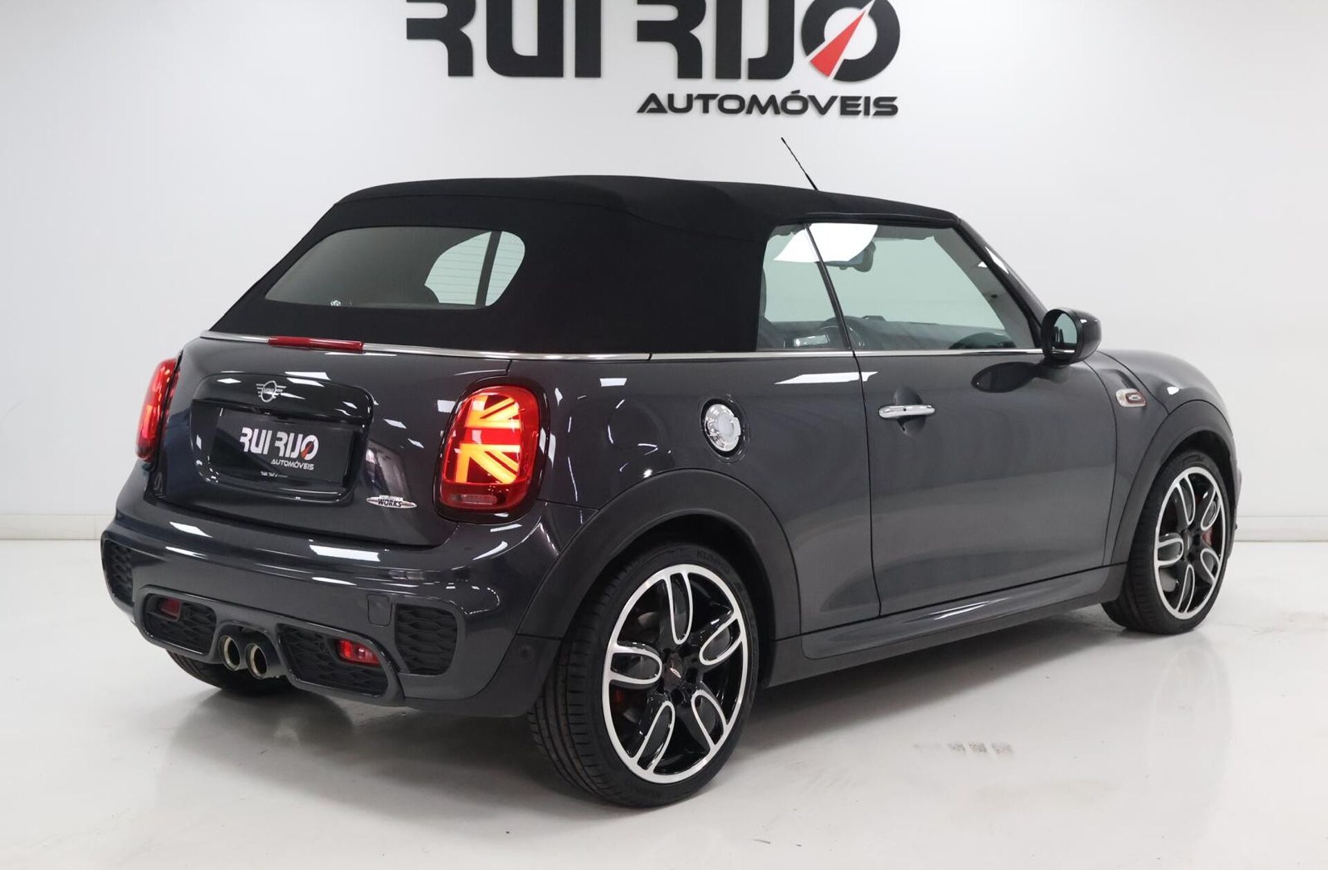MINI Mini John Cooper Works Plus Auto Desportiva