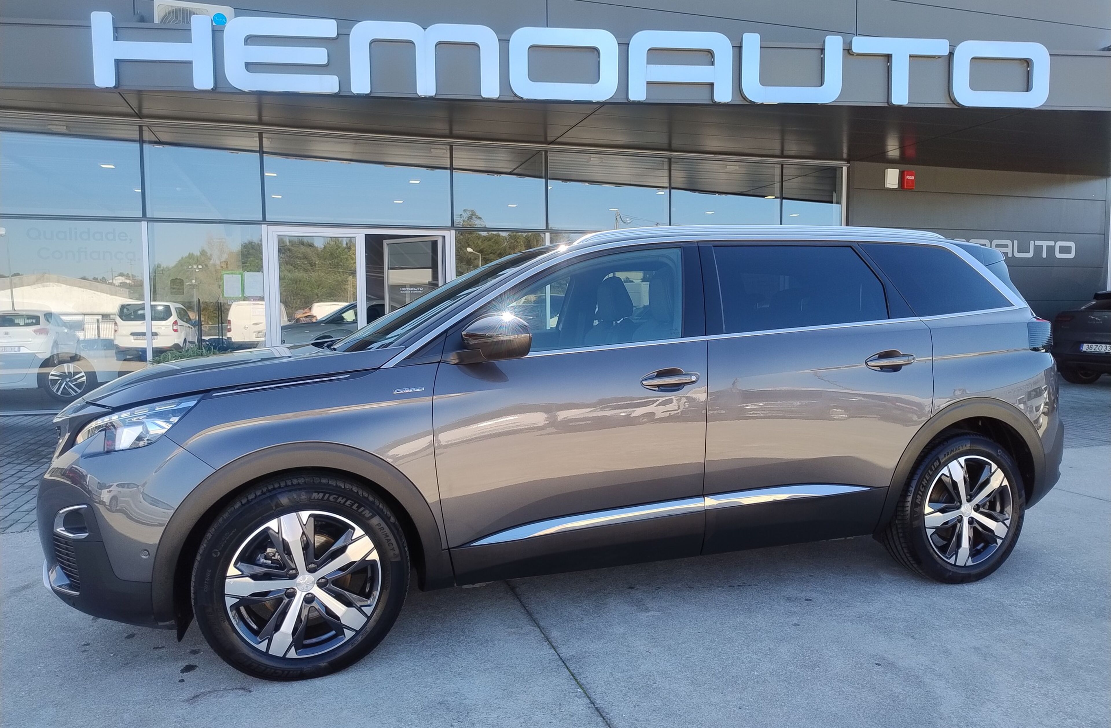 PEUGEOT 5008 1.5 BlueHDi GT Line